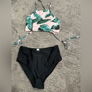 Cupshe bikini with high-waisted bottoms.